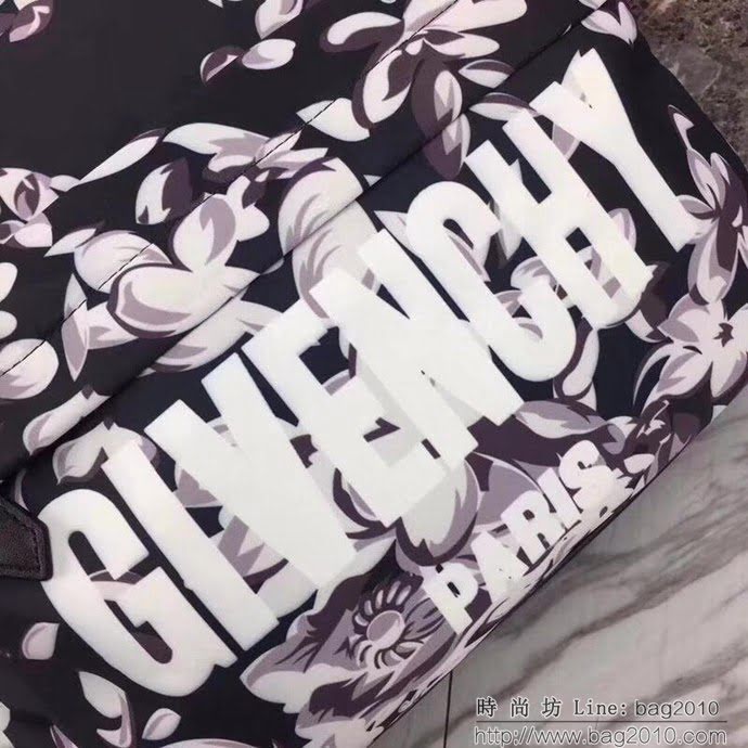 GlVENCHY紀梵希 2019年新款 爆款 帆布背包 配頭層牛皮 織帶＋兩顆小金屬五角星 休閒雙肩包 潮人必備款  tsg1215
